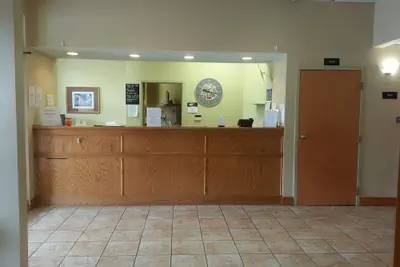 Photo 4 - Super 8 by Wyndham Pascagoula
