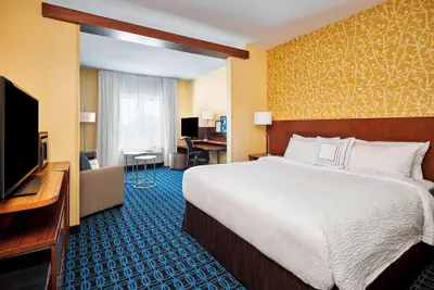 Photo 5 - Fairfield Inn & Suites by Marriott Alexandria