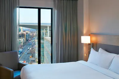 Photo 3 - AC Hotel by Marriott Minneapolis Downtown