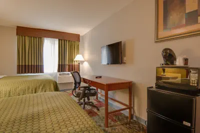 Photo 2 - Americas Best Value Inn Hayward