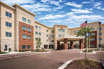 Photo 2 - La Quinta Inn & Suites by Wyndham St. Paul-Woodbury