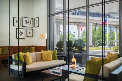 Photo 3 - Renaissance Atlanta Airport Gateway Hotel