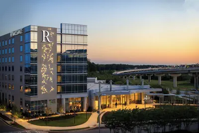 Photo 2 - Renaissance Atlanta Airport Gateway Hotel