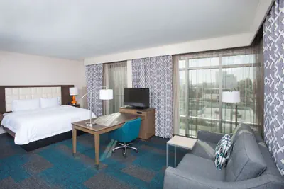 Photo 5 - Hampton Inn & Suites LAX El Segundo