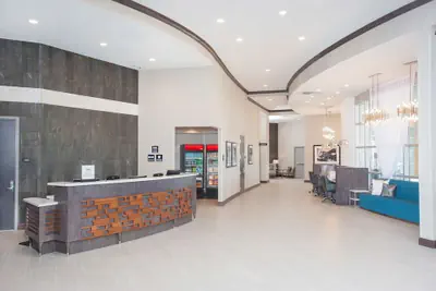 Photo 2 - Hampton Inn & Suites LAX El Segundo