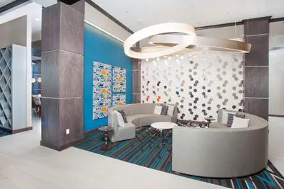 Photo 3 - Hampton Inn & Suites LAX El Segundo