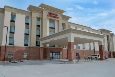 Photo 2 - Hampton Inn & Suites Bay City