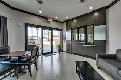 Photo 3 - Americas Best Value Inn and Suites IAH Airport North
