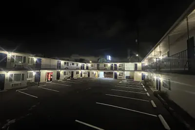 Photo 3 - Del Aire Inn LAX