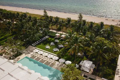 Photo 2 - Four Seasons Hotel at The Surf Club