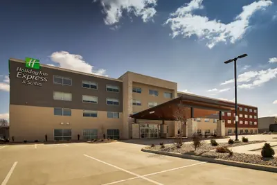 Photo 2 - Holiday Inn Express & Suites Mount Vernon by IHG