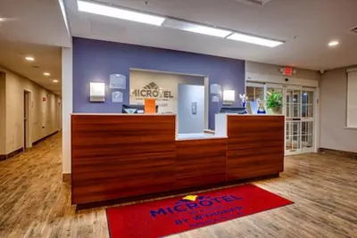 Photo 3 - Microtel Inn & Suites by Wyndham Niagara Falls