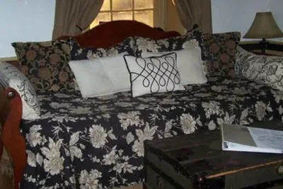 Photo 5 - Fallen Tree Farm Bed & Breakfast