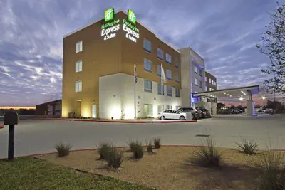 Photo 2 - Holiday Inn Express & Suites Brookshire - Katy Freeway by IHG