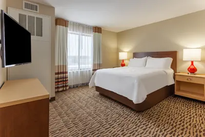 Photo 5 - Candlewood Suites Fargo South- Medical Center by IHG