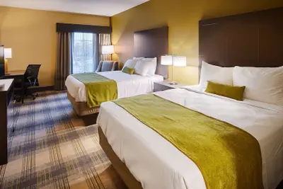 Photo 2 - Best Western Plus New Orleans Airport Hotel