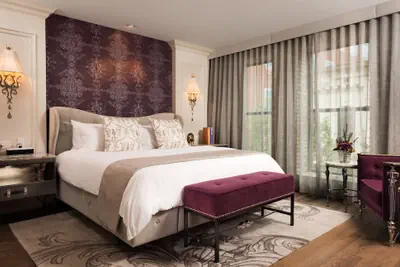 Photo 5 - The Ivey's Hotel