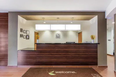 Photo 4 - Sleep Inn Dallas Love Field - Medical District