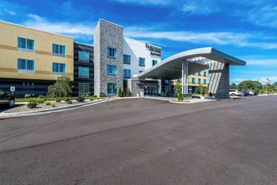 Photo 2 - Fairfield Inn & Suites by Marriott St. Joseph Stevensville
