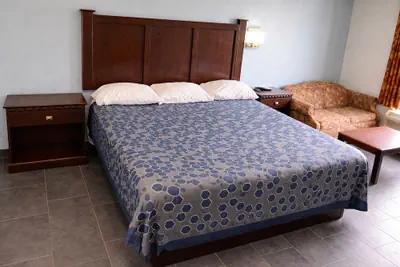 Photo 4 - Executive Inn Pine Bluff