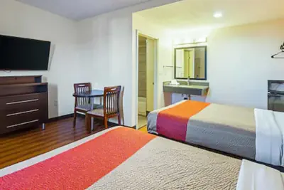 Photo 2 - Motel 6 on Maple