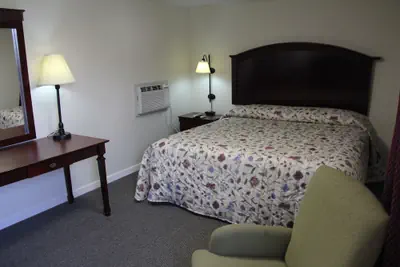 Photo 5 - Pleasant Hill Motel