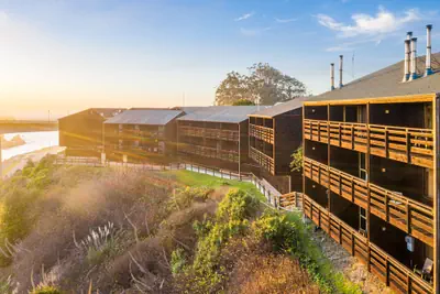 Photo 2 - Harbor Lite Lodge