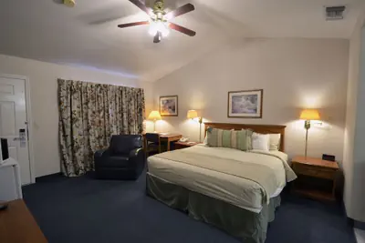 Photo 5 - Garden Inn and Suites
