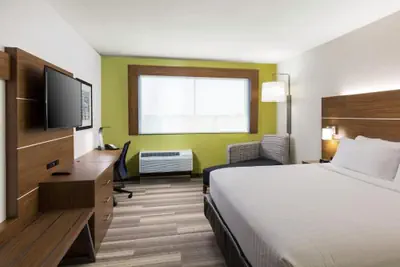 Photo 5 - Holiday Inn Express Visalia Sequoia Gateway Area by IHG
