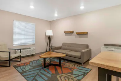 Photo 5 - Extended Stay America Select Suites - Louisville - Airport