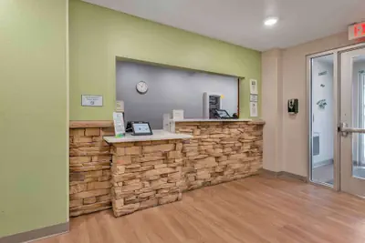 Photo 3 - Extended Stay America Select Suites - Louisville - Airport