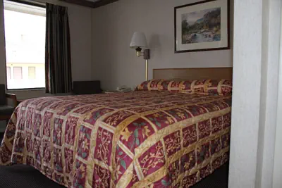Photo 4 - Budget Host Inn Bristol