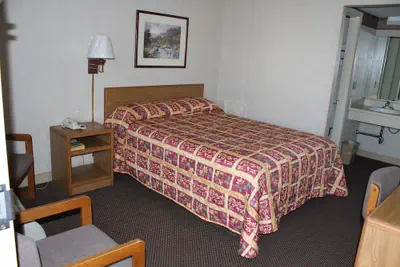 Photo 5 - Budget Host Inn Bristol