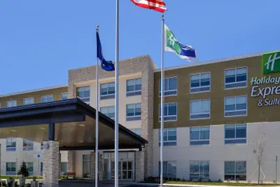 Photo 2 - Holiday Inn Express & Suites Southgate - Detroit Area by IHG