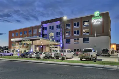 Photo 2 - Holiday Inn Express & Suites Roswell by IHG