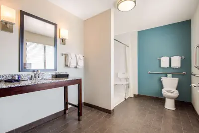Photo 5 - Sleep Inn & Suites Middletown - Goshen