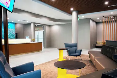 Photo 2 - SpringHill Suites by Marriott Miami Doral