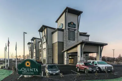 Photo 2 - La Quinta Inn & Suites by Wyndham Walla Walla