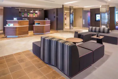 Photo 4 - Courtyard by Marriott Detroit Farmington