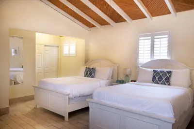Photo 2 - Atlantic Hideaway