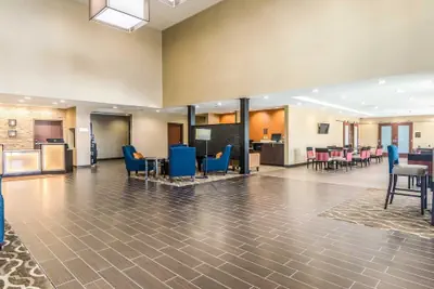 Photo 5 - Comfort Suites Meridian and I-40