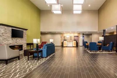 Photo 3 - Comfort Suites Meridian and I-40