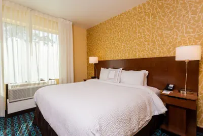 Photo 5 - Fairfield Inn & Suites by Marriott Bay City