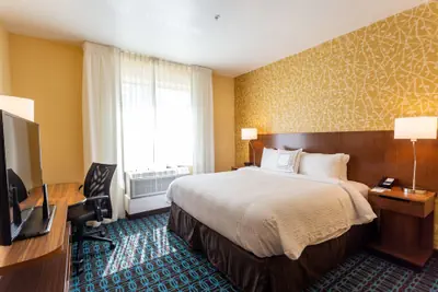 Photo 4 - Fairfield Inn & Suites by Marriott Bay City