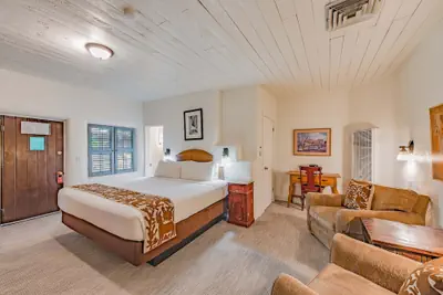 Photo 3 - The Historic Taos Inn