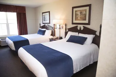 Photo 4 - Grand Hinckley Inn