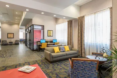 Photo 4 - Hampton Inn & Suites Tulsa Downtown