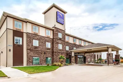 Photo 2 - Sleep Inn & Suites Bryan - College Station