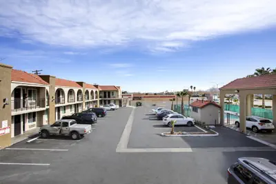 Photo 2 - Hotel Palmdale - Antelope Valley