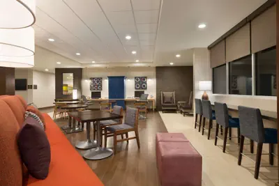Photo 5 - Home2 Suites by Hilton Glendale - Westgate